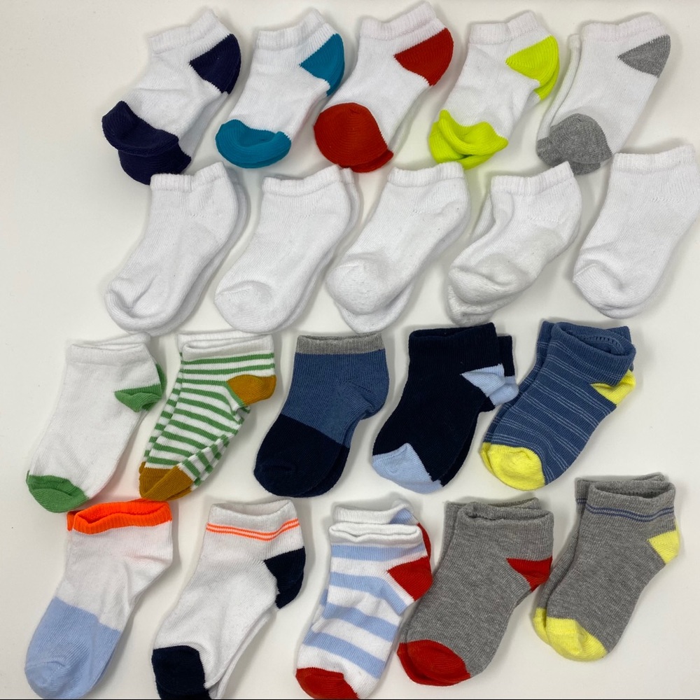 LIKE NEW! Cat & Jack Toddler Socks - 20 pairs!